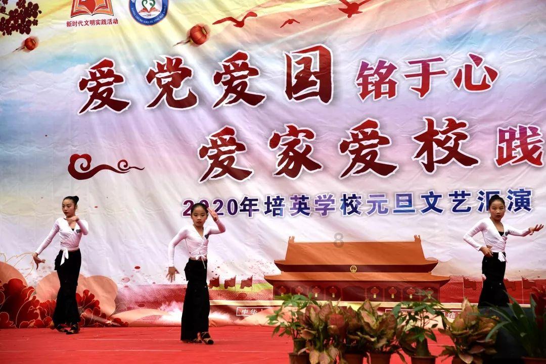 拿到港澳通行证怎么发朋友圈